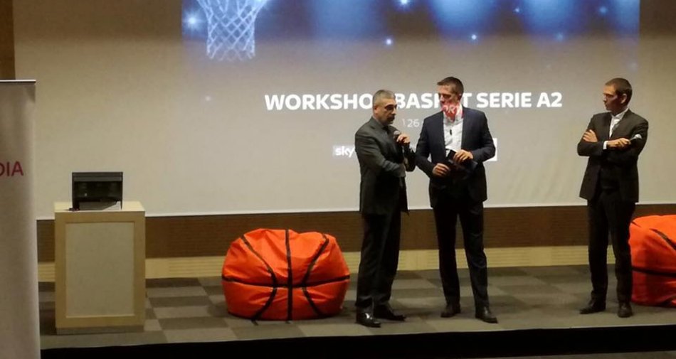 Visualizza: A Sky il #WorkshopBasketSerieA2 con club Lega Nazionale Pallacanestro e sponsor Sky Sport su Digital-News.it Immagine di A Sky il #WorkshopBasketSerieA2 con club Lega Nazionale Pallacanestro e sponsor Sky Sport - Scopri di più su Sky Italia