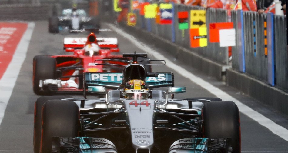 Immagine di Gara  F1 (Cina) e MotoGP (Argentina) diretta esclusiva Sky Sport, poi differite Rai e Tv8 - Scopri di più su Sport
