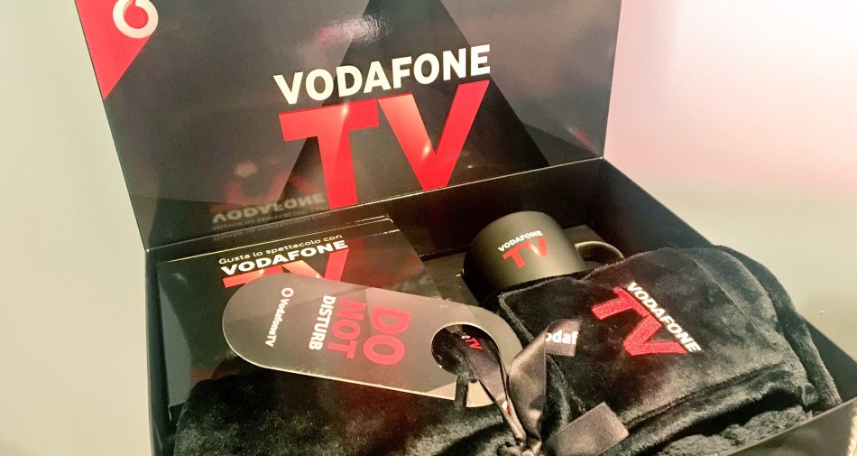 Foto - Vodafone Tv arriva in oltre 800 punti vendita e si arricchisce di nuovi contenuti