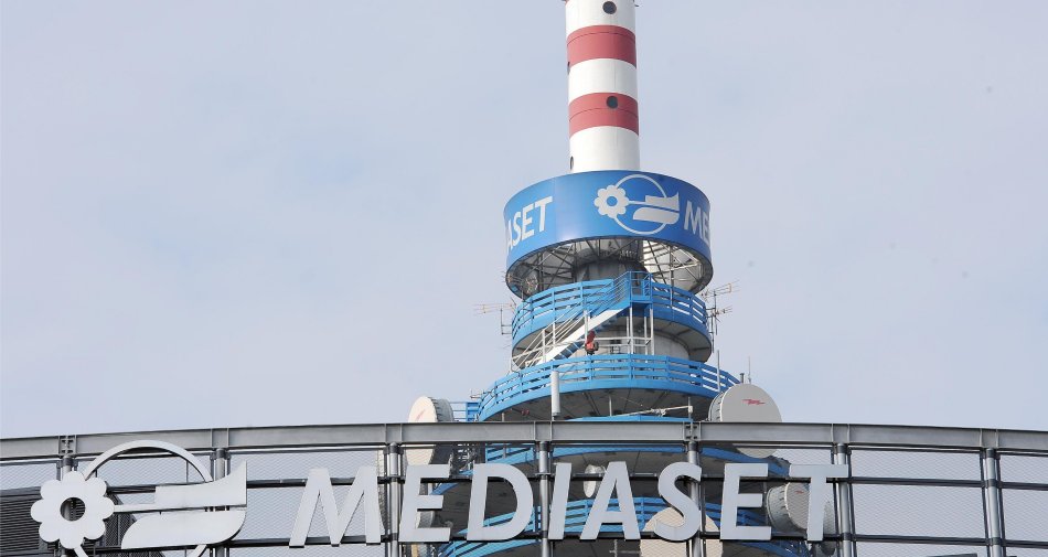 Immagine di Mediaset, rosso di 294,5 mln nel 2016, pesa vicenda Vivendi. - Scopri di più su Economia