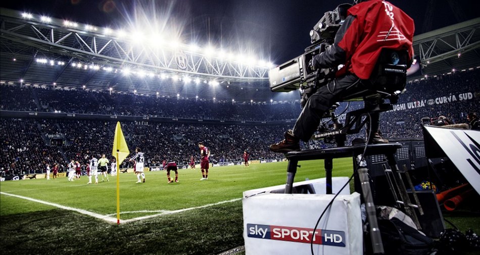 Immagine di Sky Sport acquista la Champions League e Europa League dal 2018 al 2021 - Scopri di più su Sky Italia