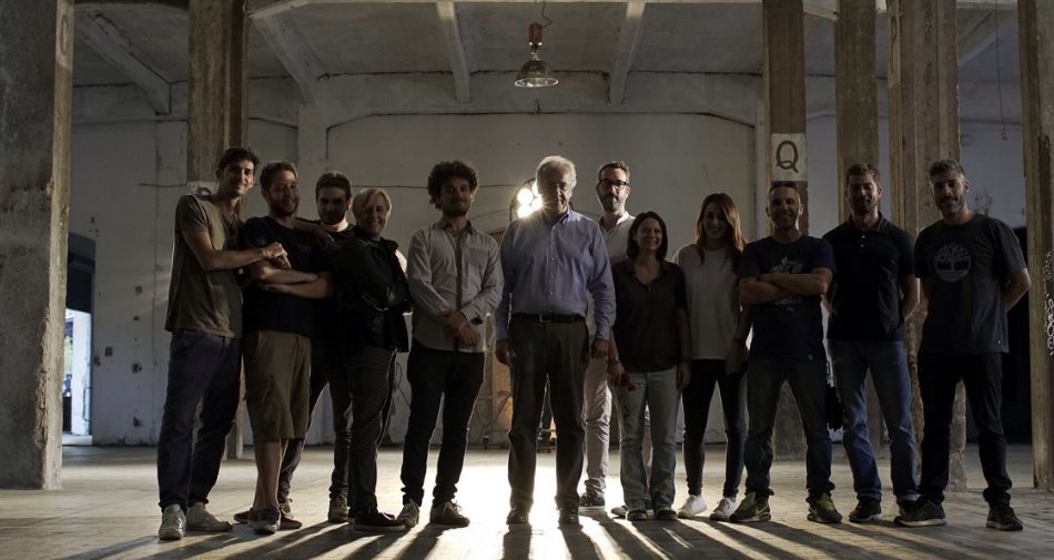 Immagine di Indizi di Felicità, stasera su Sky il film di Veltroni con le storie di persone comuni - Scopri di più su Sky Italia