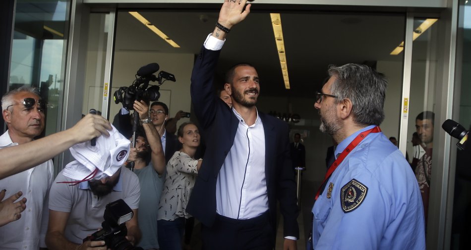 Visualizza: Europa League, il preliminare a San Siro del Milan in esclusiva su Canale 5 su Digital-News.it Immagine di Europa League, il preliminare a San Siro del Milan in esclusiva su Canale 5 - Scopri di più su Sport