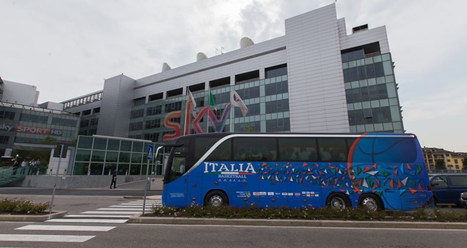 Visualizza: Eurobasket 2017, il lungo sogno azzurro comincia oggi negli studi Sky Sport su Digital-News.it Immagine di Eurobasket 2017, il lungo sogno azzurro comincia oggi negli studi Sky Sport - Scopri di più su Sky Italia