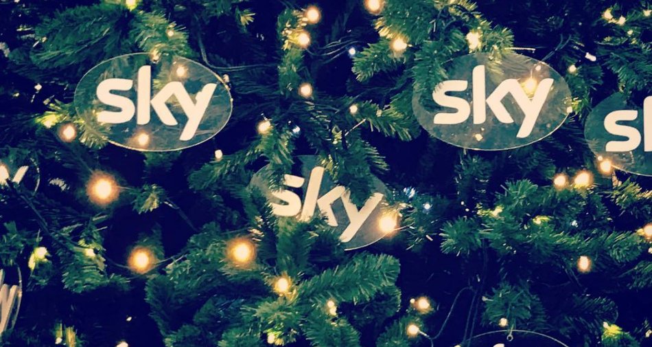 Milano, assegnato a Sky Italia allestimento albero Natale in piazza Duomo