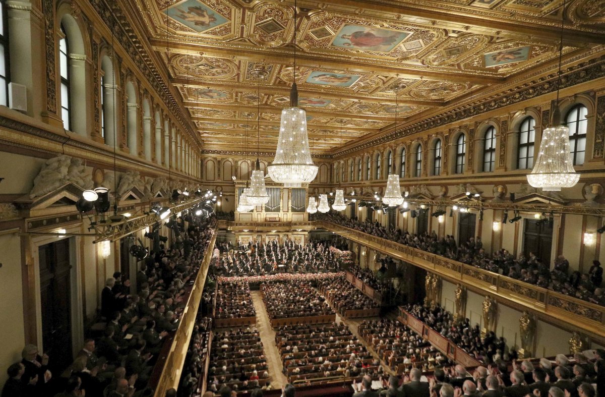 Visualizza: Concerti di Venezia e Vienna, il Capodanno 2018 in musica sulla Rai (anche in HD) su Digital-News.it Immagine di Concerti di Venezia e Vienna, il Capodanno 2018 in musica sulla Rai (anche in HD) - Scopri di più su Televisione