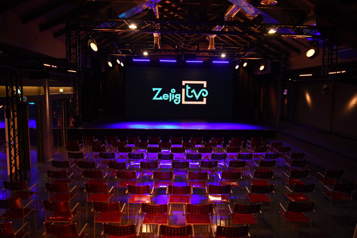 Visualizza: Zelig Tv, dal 25 Febbraio in chiaro sul canale 243 digitale terrestre su Digital-News.it Immagine di Zelig Tv, dal 25 Febbraio in chiaro sul canale 243 digitale terrestre - Scopri di più su Televisione