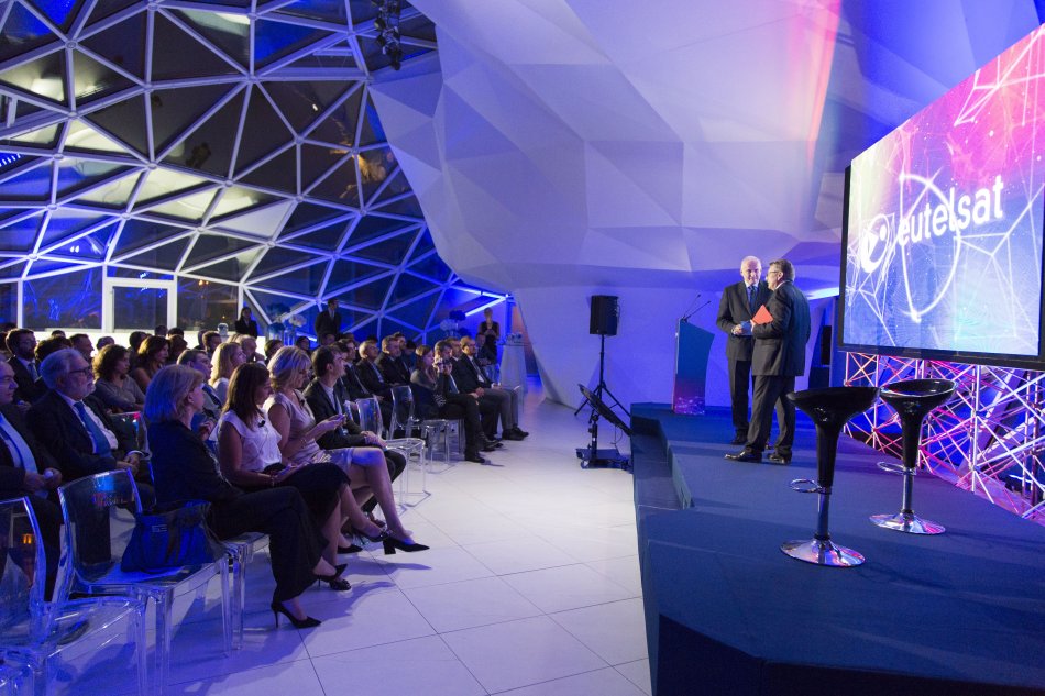 Visualizza: Farina (Eutelsat): «Mediaset HD su Tivùsat conferma appeal offerta free via sat» su Digital-News.it Immagine di Farina (Eutelsat): «Mediaset HD su Tivùsat conferma appeal offerta free via sat» - Scopri di più su Satellite / Estero