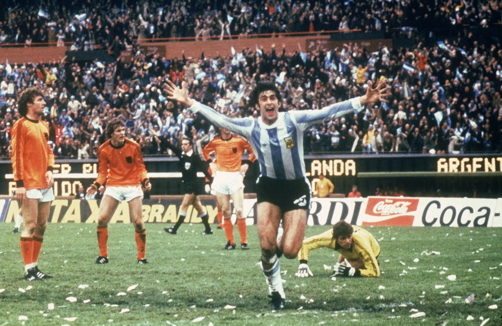 Immagine di Argentina 1978: il Mondiale desaparecido di Matteo Marani su Sky Sport Football - Scopri di più su Sky Italia