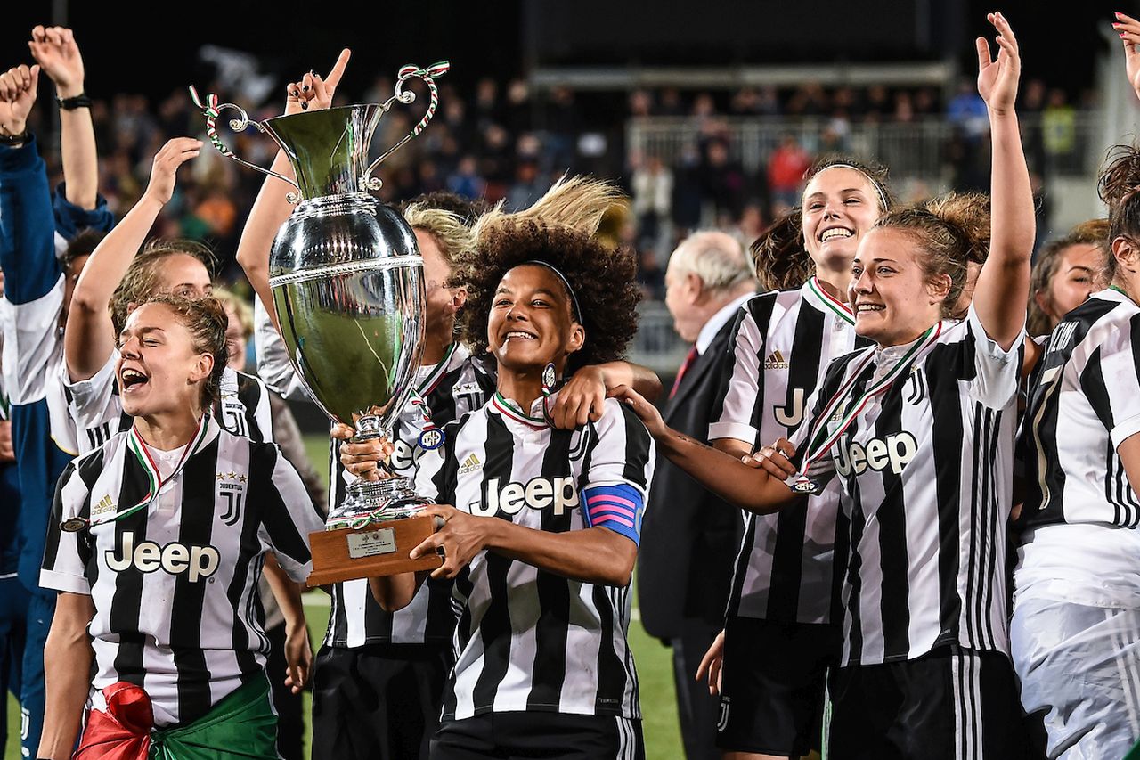 Foto - Calcio Femminile, pubblicato bando diritti audiovisivi stagione 2018 - 2019