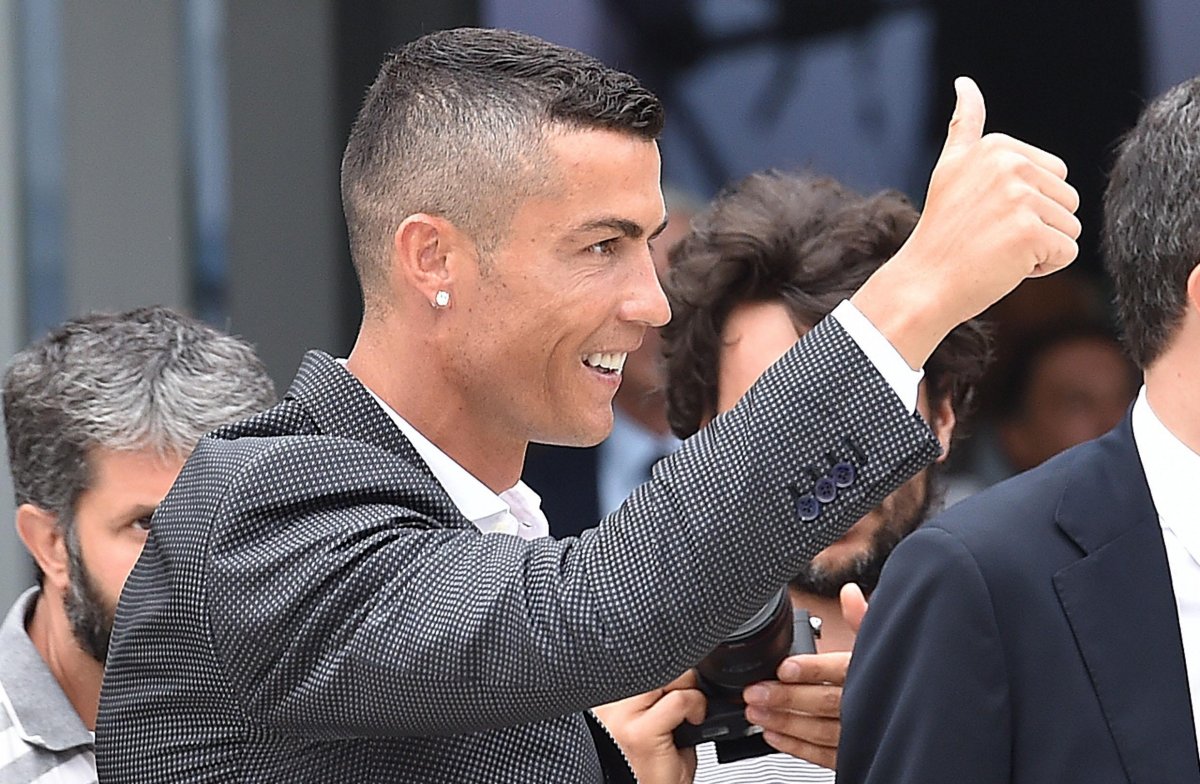 Visualizza: Mediaset con Dazn punta a contenere calo abbonati Premium su Digital-News.it Immagine di Mediaset con Dazn punta a contenere calo abbonati Premium - Scopri di più su Economia