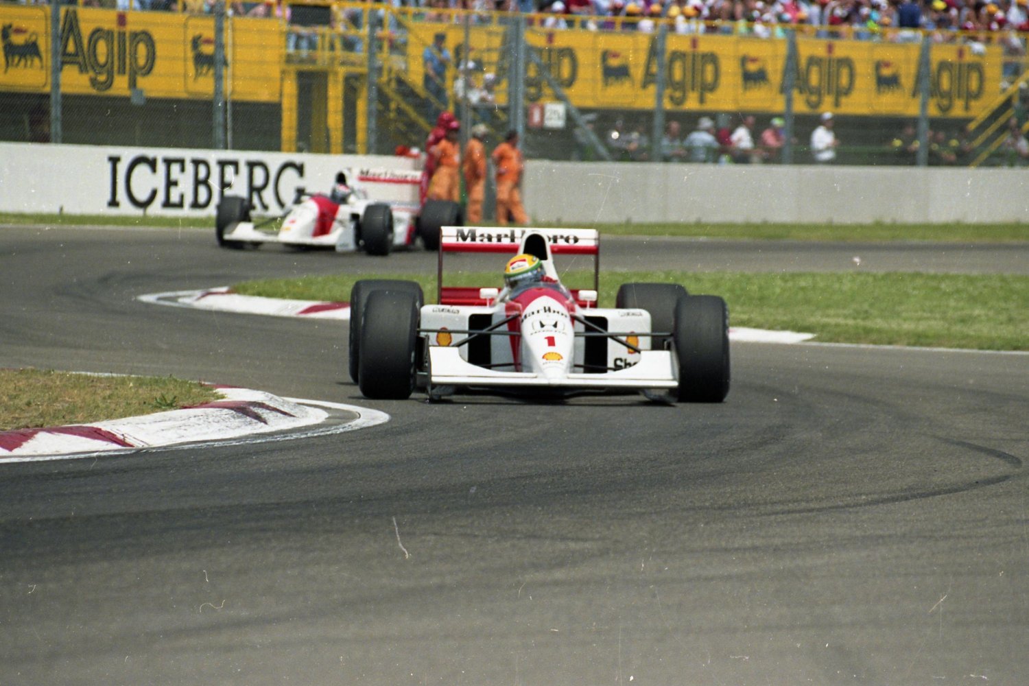 Visualizza: Senna Day su Sky Sport F1 a 25 anni dalla sua scomparsa su Digital-News.it Immagine di Senna Day su Sky Sport F1 a 25 anni dalla sua scomparsa - Scopri di più su Sky Italia