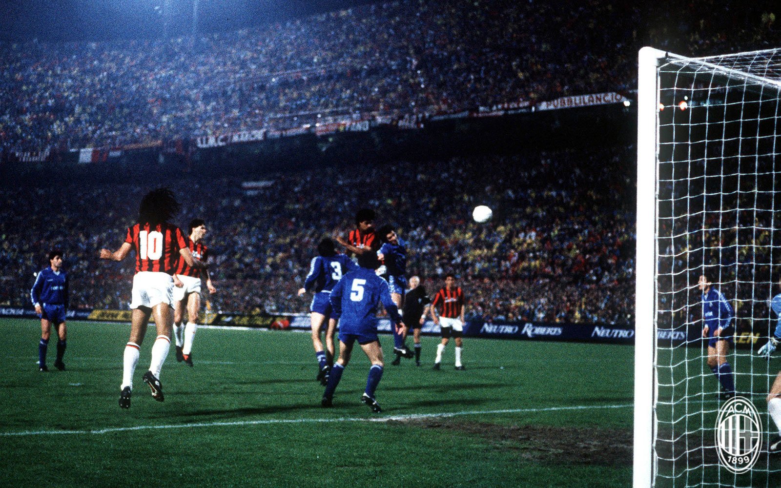 Visualizza: #SkyMilan89, 30 anni fa la Coppa dei Campioni vinta da Arrigo Sacchi su Digital-News.it Immagine di #SkyMilan89, 30 anni fa la Coppa dei Campioni vinta da Arrigo Sacchi - Scopri di più su Sky Italia