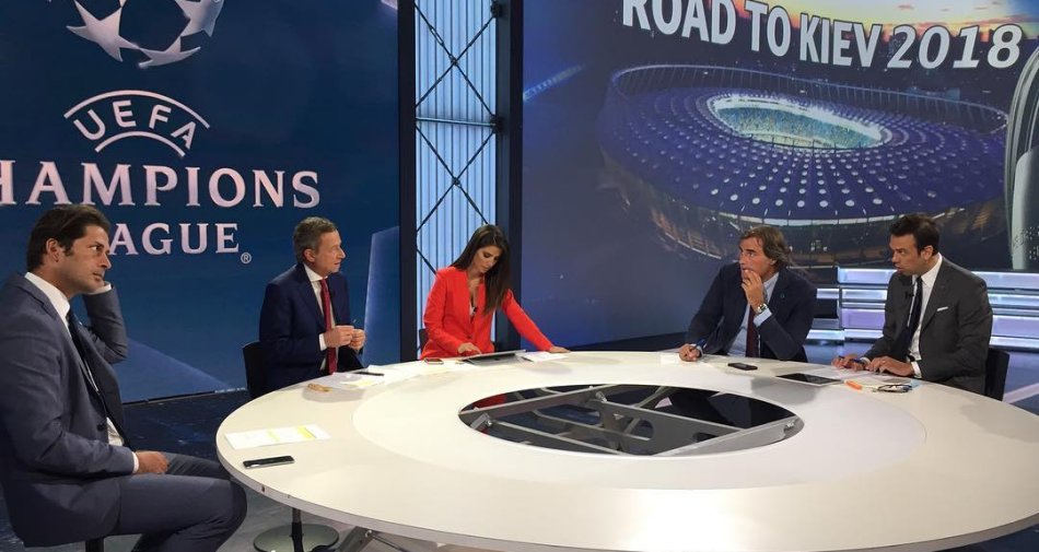 Immagine di Accordo biennale con Sky, la Champions in chiaro torna a Mediaset - Scopri di più su Sport