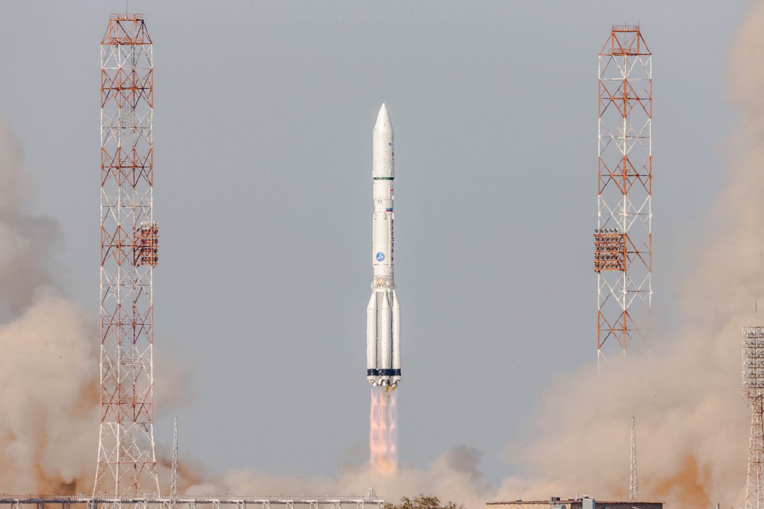 Foto - Lanciato con successo il satellite EutelSat 5 West B