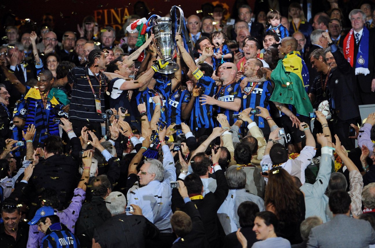 Visualizza: 10 anni dopo, Sky Sport celebra anniversario del triplete Inter di Mourinho su Digital-News.it Immagine di 10 anni dopo, Sky Sport celebra anniversario del triplete Inter di Mourinho - Scopri di più su Sky Italia