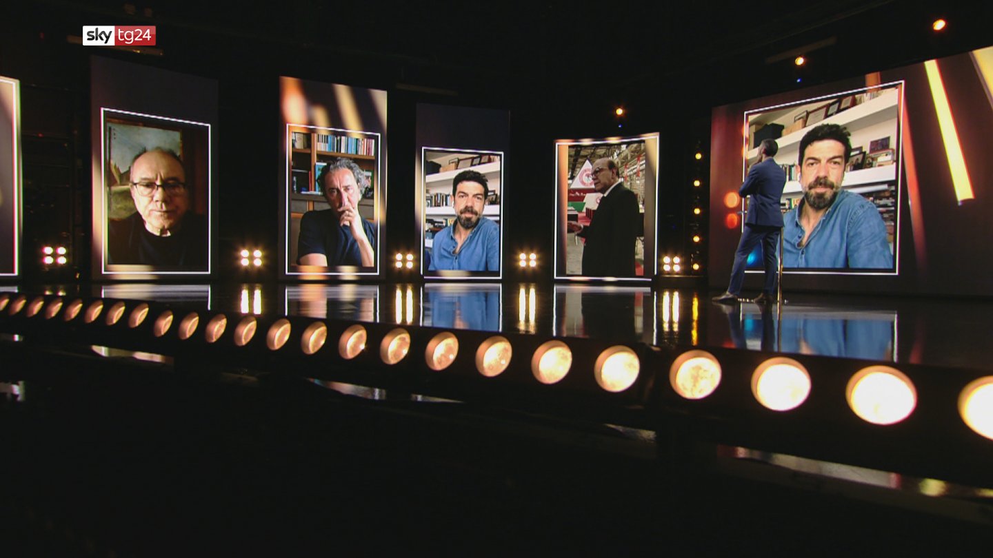 Visualizza: «Stories from Home», Sky TG24 da remoto intervista il mondo dello spettacolo su Digital-News.it Immagine di «Stories from Home», Sky TG24 da remoto intervista il mondo dello spettacolo - Scopri di più su Sky Italia