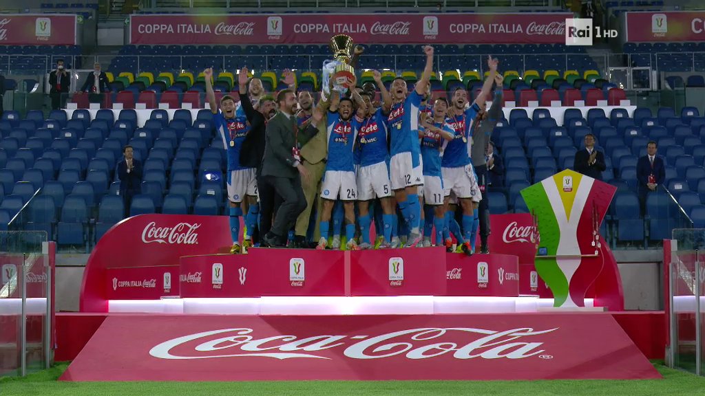 Immagine di Ascolti, Napoli-Juve fa volare Rai1 oltre i 10 milioni. Sfiorato il 40% share - Scopri di più su Sport