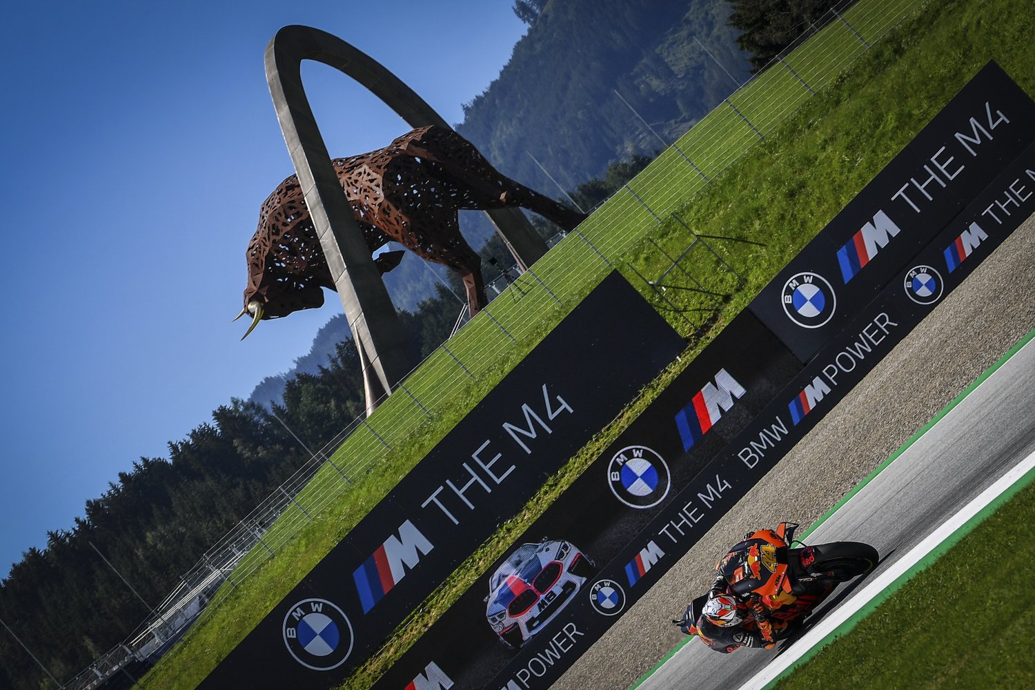 Immagine di MotoGP Stiria 2020, Qualifiche - Diretta Sky Sport e DAZN, differita TV8 - Scopri di più su Sport