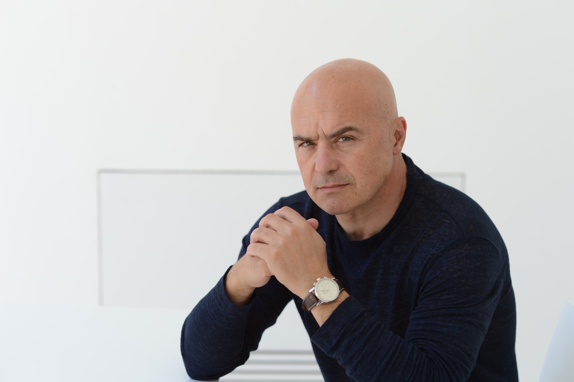 Immagine di Luca Zingaretti «Il Re» nella nuova serie prison drama Sky Original - Scopri di più su Sky Italia