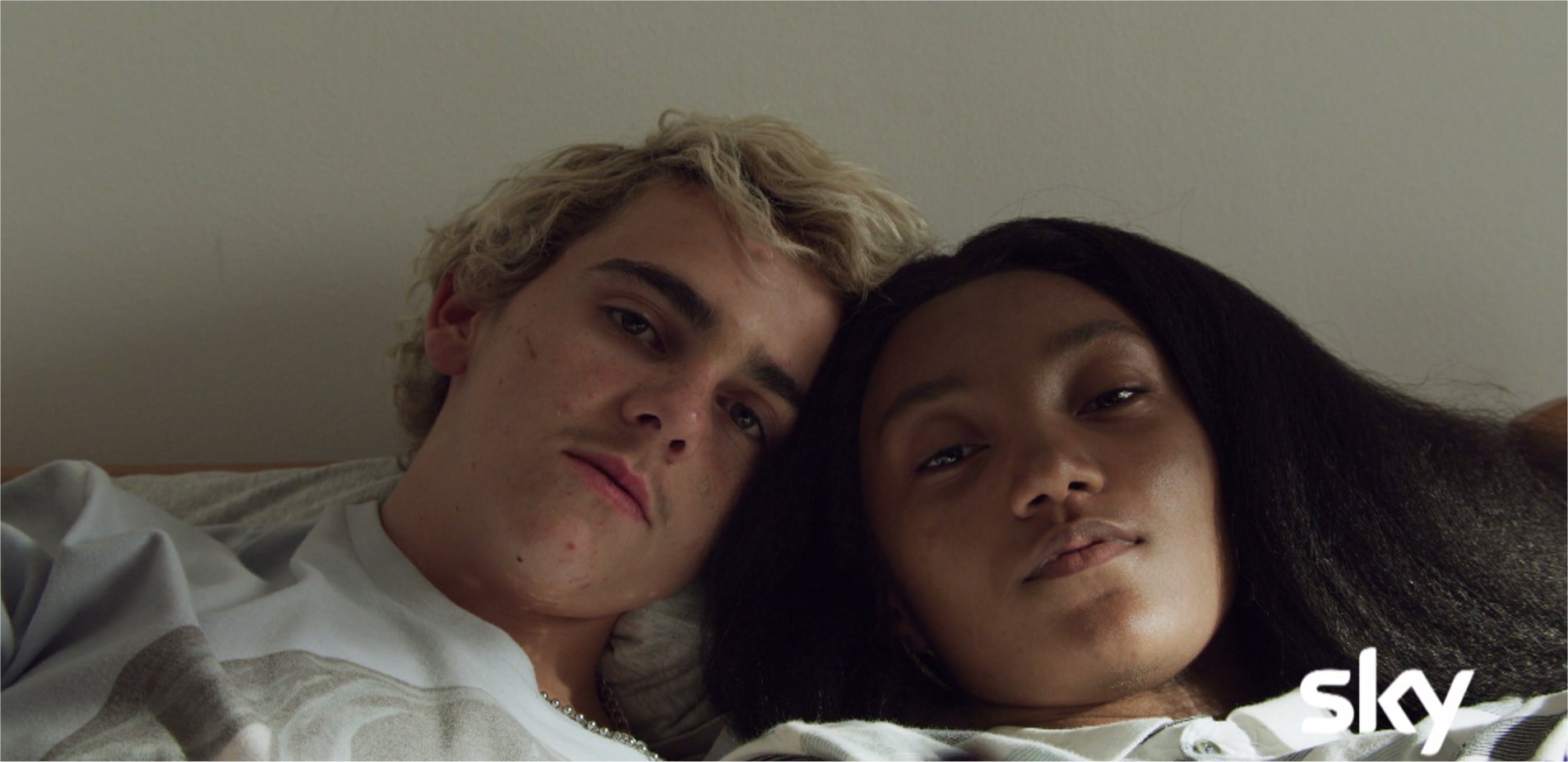 Visualizza: We Are Who We Are su Sky Atlantic e NOW TV (in 4K HDR con Sky Q SAT) su Digital-News.it Immagine di We Are Who We Are su Sky Atlantic e NOW TV (in 4K HDR con Sky Q SAT) - Scopri di più su Sky Italia