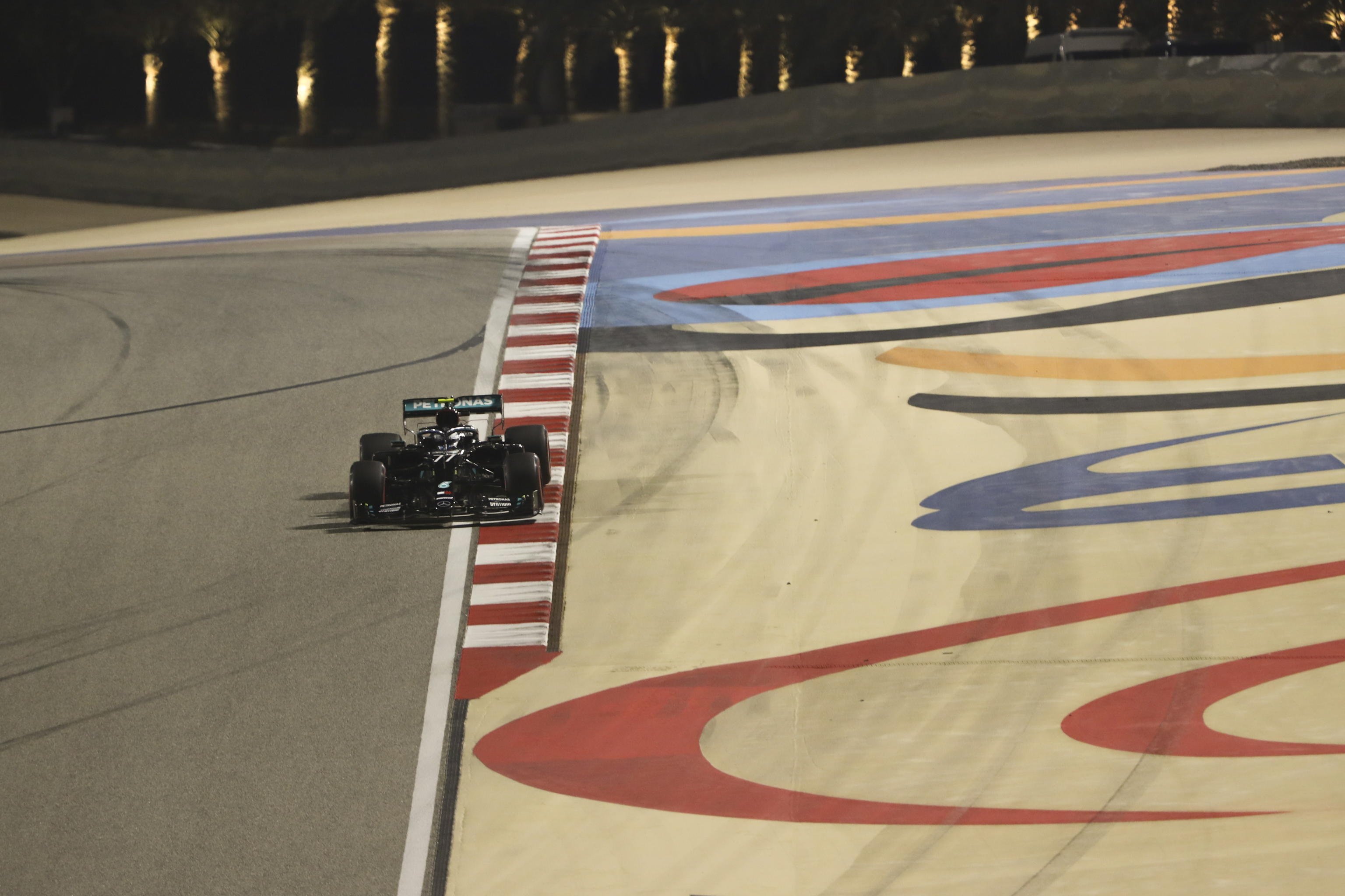 Immagine di F1 Sakhir 2020, Gara, Diretta esclusiva ore 18:10 Sky Sport, Differita TV8 - Scopri di più su Sky Italia