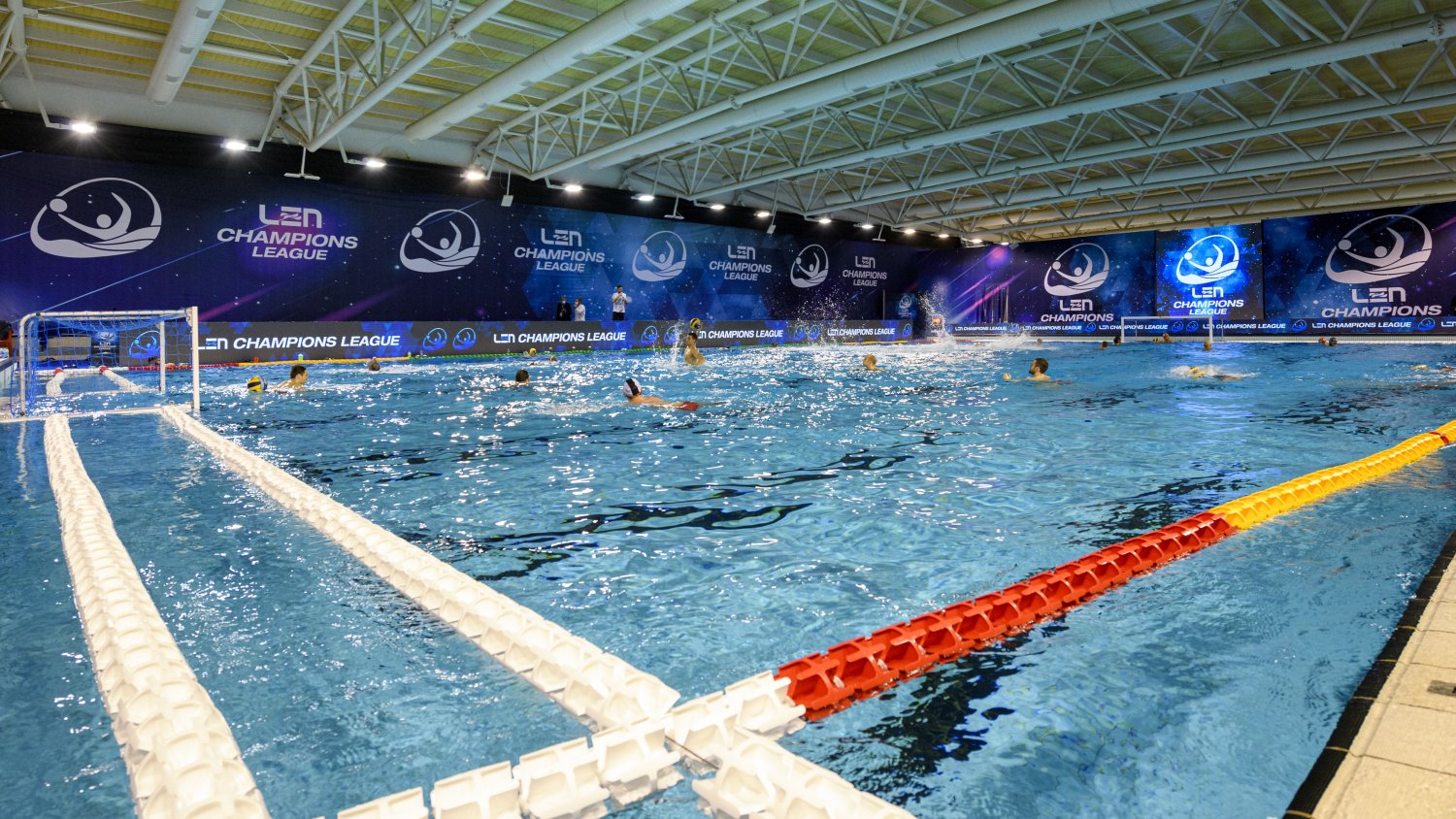 Visualizza: Pallanuoto, la LEN Champions maschile da oggi LIVE su Sky Sport su Digital-News.it Immagine di Pallanuoto, la LEN Champions maschile da oggi LIVE su Sky Sport - Scopri di più su Sky Italia