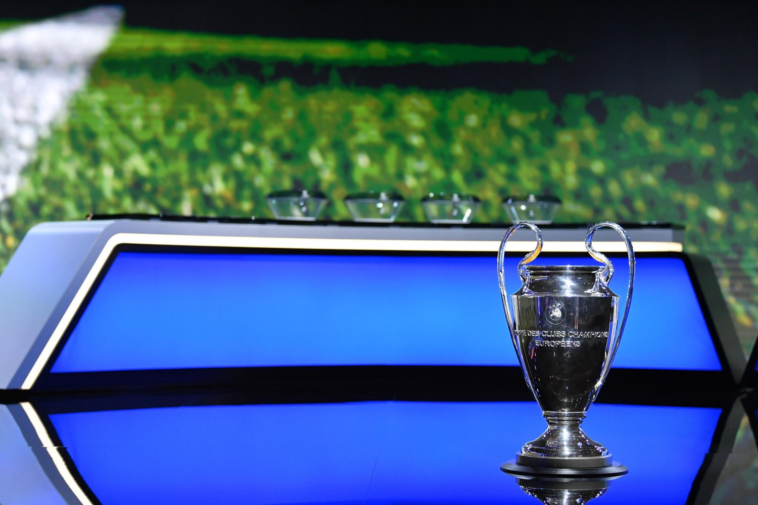 Visualizza: Champions, verso Sky e Mediaset diritti 2021-2024 per le restanti 121 partite su Digital-News.it Immagine di Champions, verso Sky e Mediaset diritti 2021-2024 per le restanti 121 partite - Scopri di più su Sport