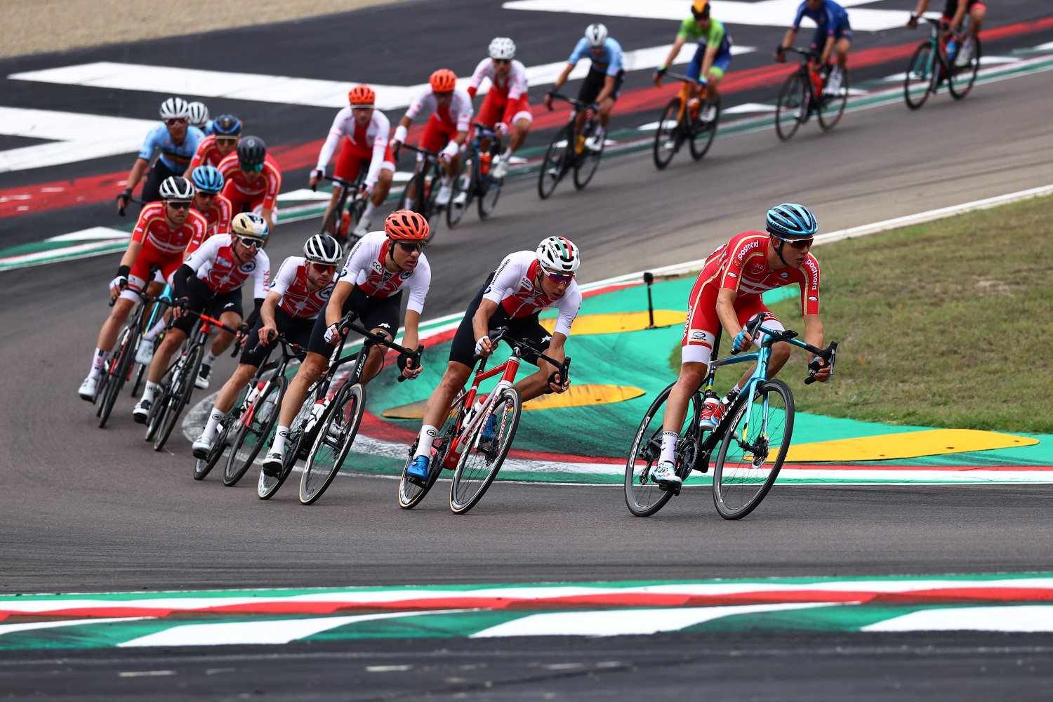Immagine di Eurosport sigla accordo con UCI per completare offerta ciclismo - Scopri di più su Sport