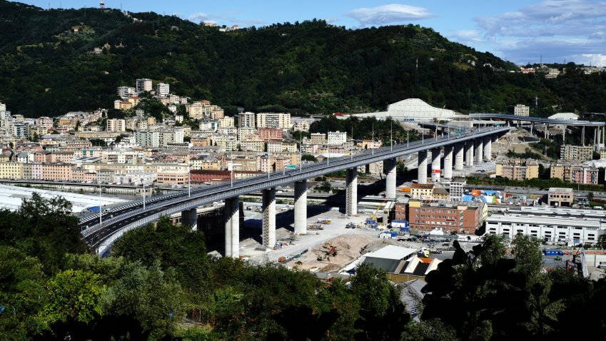 Visualizza: Genova: Il ponte della rinascita, su History una città che non si arrende su Digital-News.it Immagine di Genova: Il ponte della rinascita, su History una città che non si arrende - Scopri di più su Sky Italia