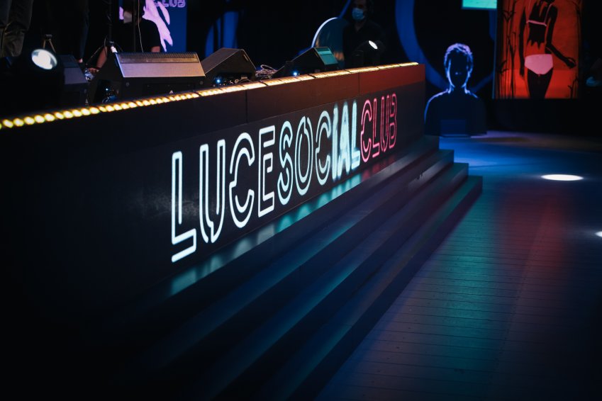Immagine di Luce Social Club, torna su Sky Arte il format di intrattenimento culturale - Scopri di più su Sky Italia
