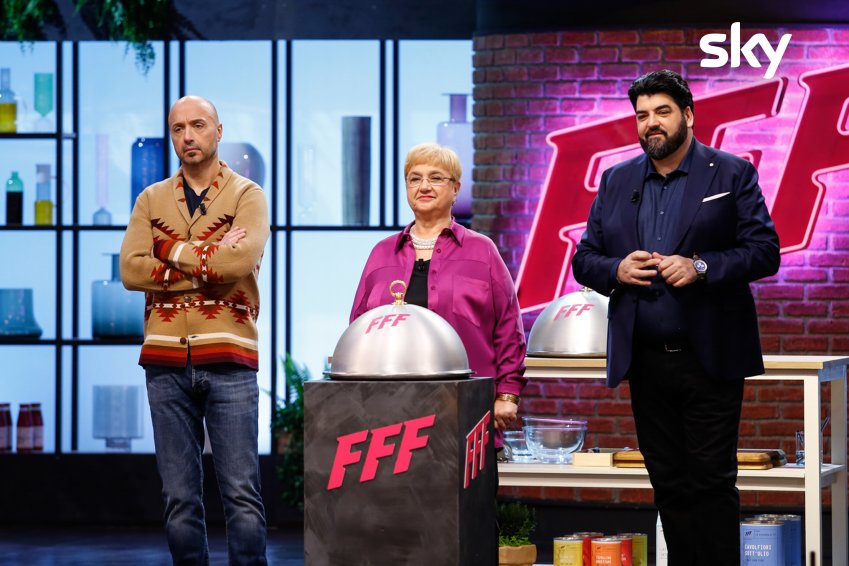 Visualizza: Family Food Fight, il secondo appuntamento su Sky Uno e NOW su Digital-News.it Immagine di Family Food Fight, il secondo appuntamento su Sky Uno e NOW - Scopri di più su Sky Italia