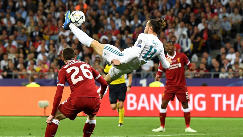 Foto - Champions, Real Madrid Liverpool Diretta Canale 5, Telecronisti Sport Mediaset