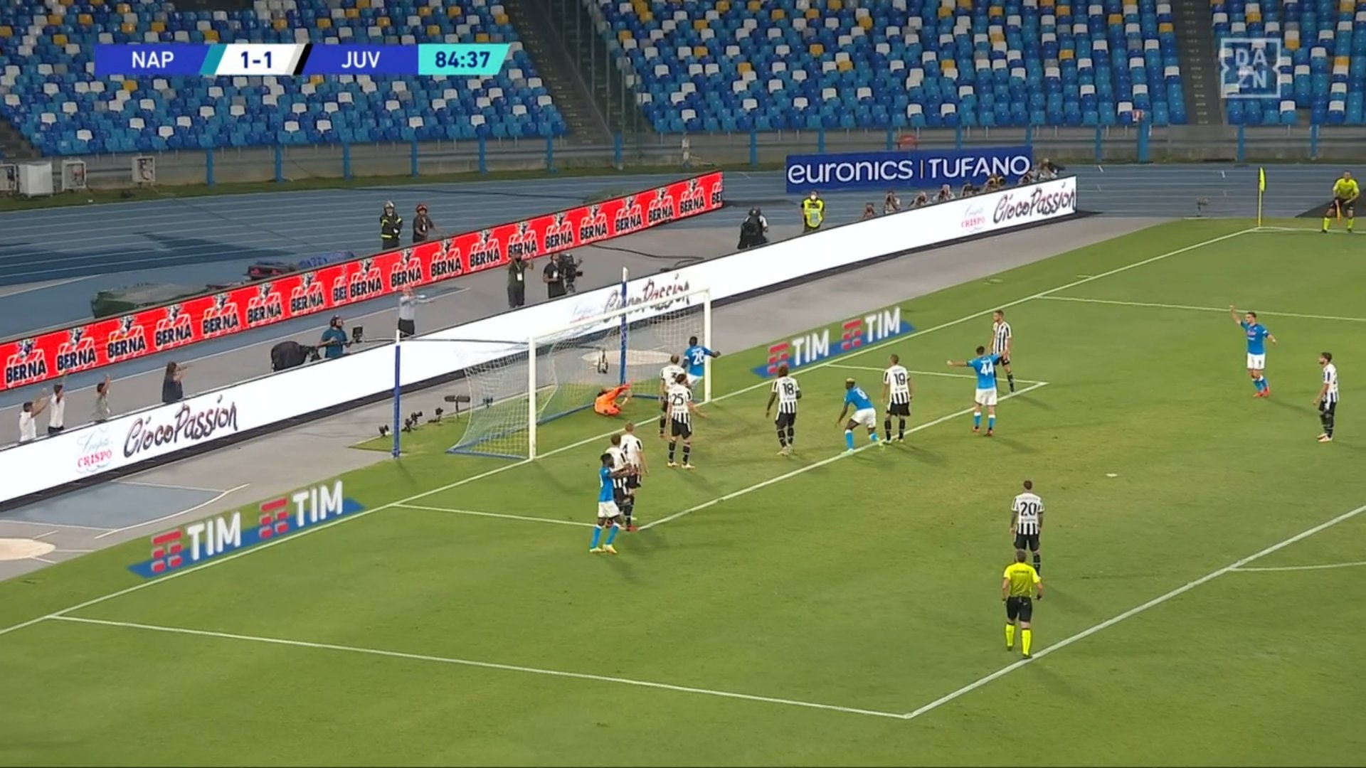 Immagine di DAZN su problemi Napoli-Juventus: «Spike di due minuti, poi tutto regolare» - Scopri di più su DAZN
