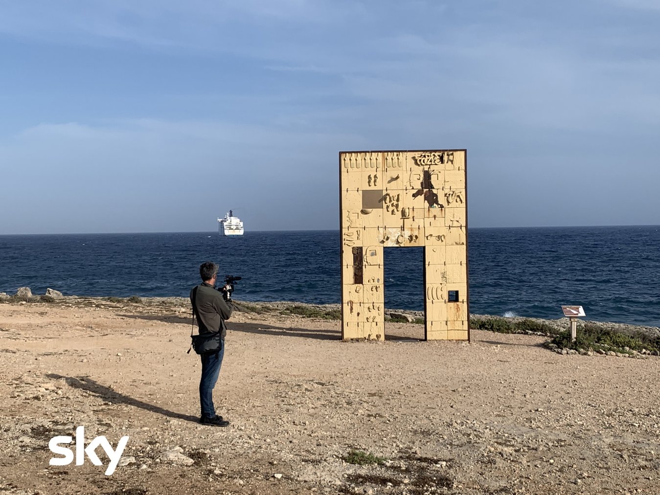 Immagine di Sky Original - «Il Testimone» di Pif riparte con due puntate su Lampedusa - Scopri di più su Sky Italia