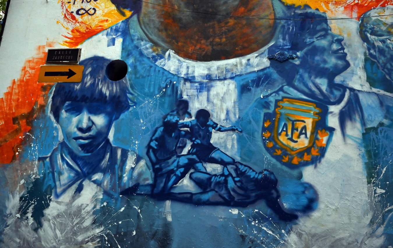 Immagine di Un anno dalla scomparsa di Diego Armando Maradona, speciali e documentari in tv - Scopri di più su Sport