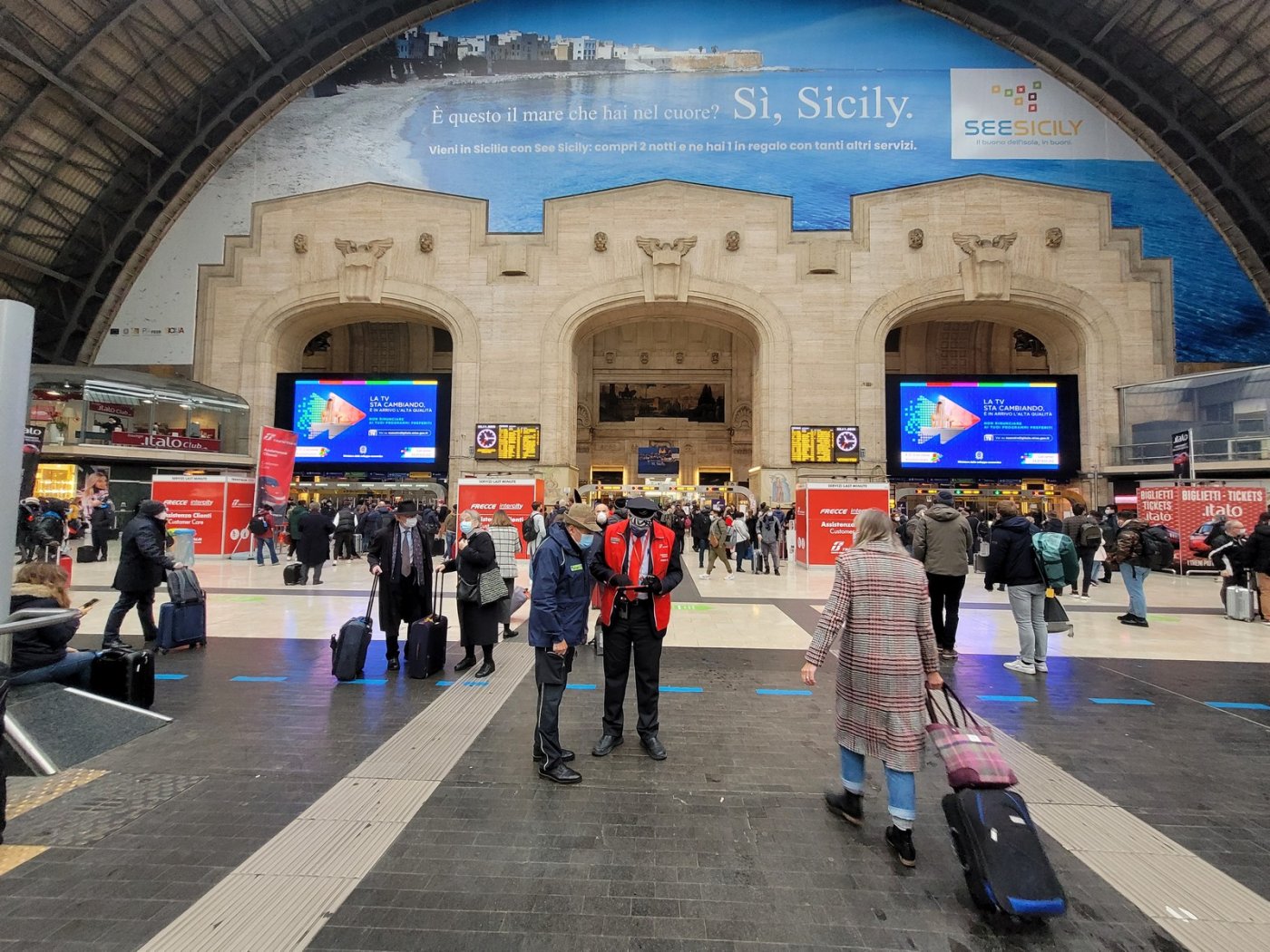 Foto - Riprende la campagna per accompagnare i cittadini alla «Nuova TV Digitale» 