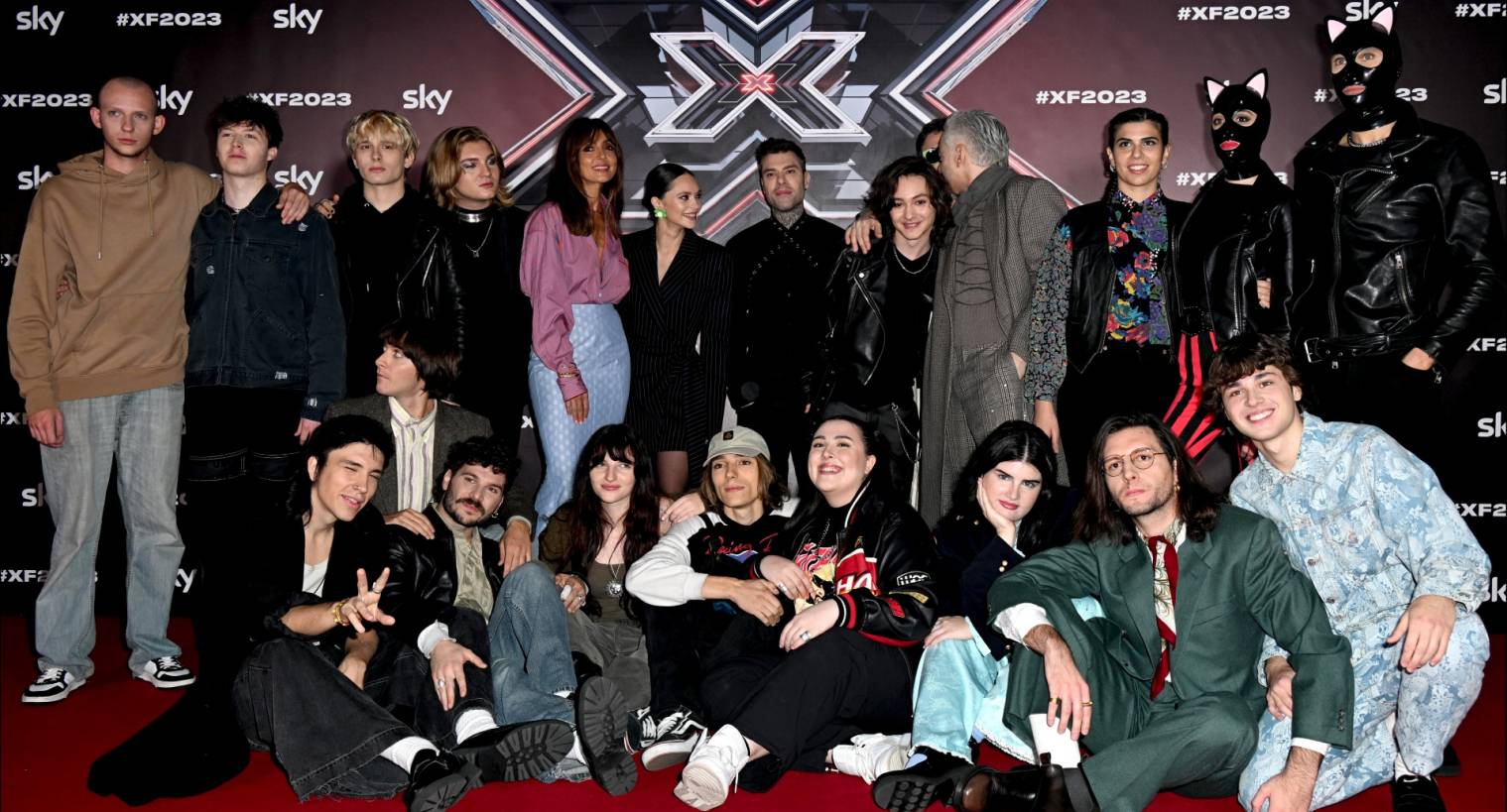Elettrizzante X Factor 2023, al via Live Show su Sky e NOW. Ospite speciale Laura Pausini
