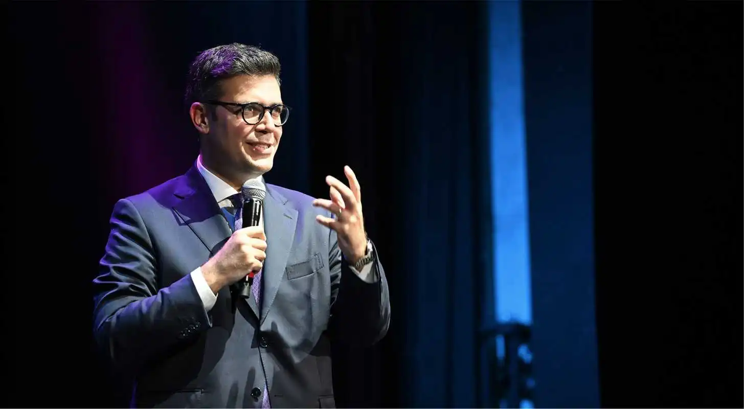 Immagine di Sky TG24 rinnova palinsesto, rilancia Il Confronto e Live In per una stagione di grande informazione - Scopri di più su Sky Italia