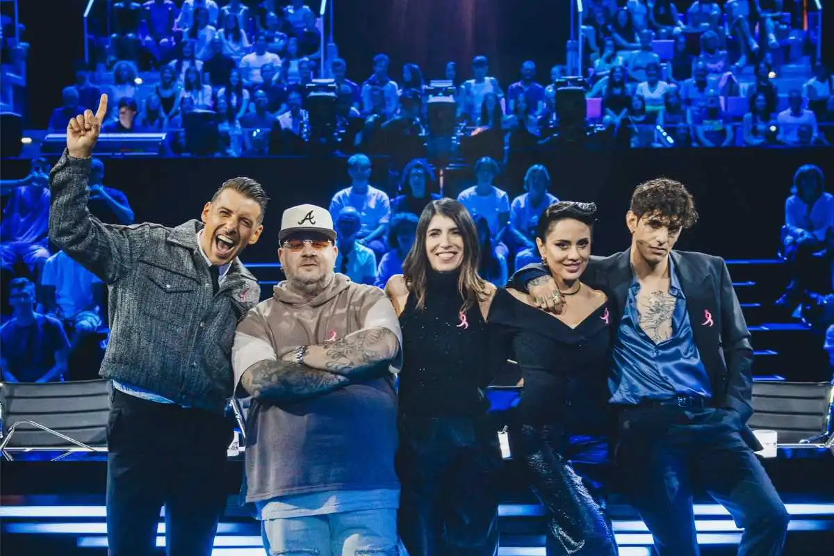X Factor 2025 su Sky e NOW: Stasera Bootcamp tra tensione, X Pass e sfide decisive