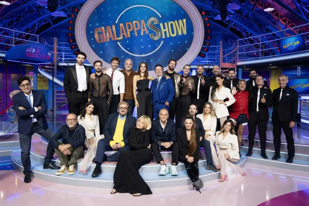 GialappaShow su TV8 e Sky Uno: 1,08 milioni di spettatori, debutti e parodie da record GialappaShow su TV8 e Sky Uno: 1,08 milioni di spettatori, debutti e parodie da record