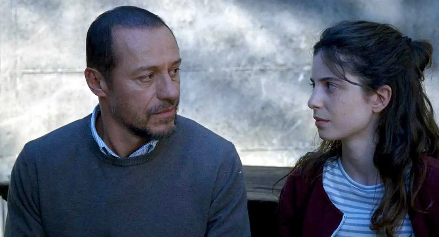 Una Figlia in prima TV su Sky e NOW: Accorsi e Francesconi tra amore e conflitti familiari Una Figlia in prima TV su Sky e NOW: Accorsi e Francesconi tra amore e conflitti familiari