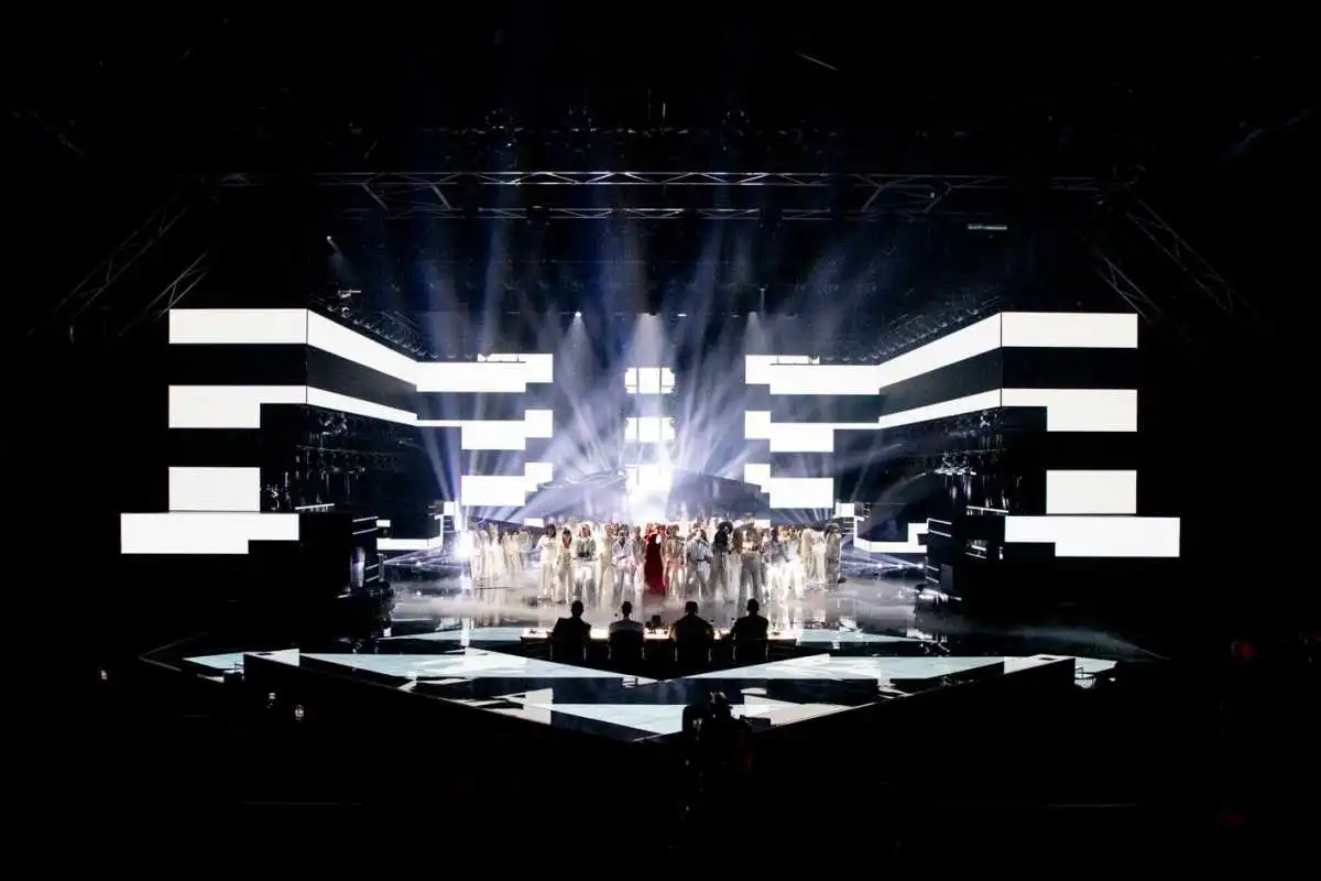 Immagine di X Factor 2025 Sky e NOW esplode nella notte degli inediti e traccia la strada verso la semifinale - Scopri di più su Sky Italia