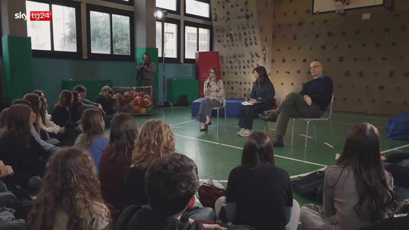 Parlami Sky TG24: Annibali e Papi dialogano con gli studenti contro la violenza di genere