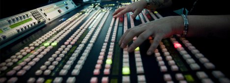 Immagine di 60 anni di Televisione: dal monoscopio Rai alla multicanalità digitale - Scopri di più su Televisione
