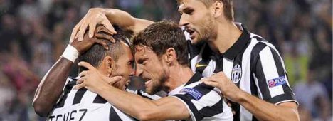 Foto - Champions League, Olympiacos vs Juventus, diretta esclusiva Canale 5 HD