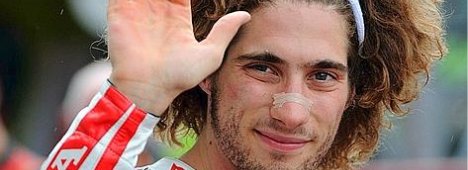 Immagine di L'ultimo saluto a Marco Simoncelli oggi in diretta alle 15 su Rai2, Italia1 e Sky - Scopri di più su Sport