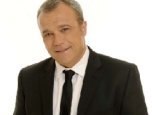 Immagine nel testo correlata a: Claudio Amendola da stasera alle Iene con Ilary Blasi ed Enrico Brignano