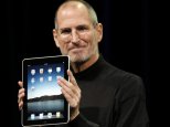https://www.digital-sat.it/img/primo_piano/foto_piccole/steve-jobs-ipad-1.jpg