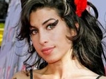 Immagine nel testo correlata a: Omaggio ad Amy Winehouse, serata speciale in suo ricordo su SKY Uno